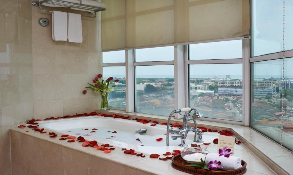 Grand Swiss-Belhotel Melaka Екстериор снимка